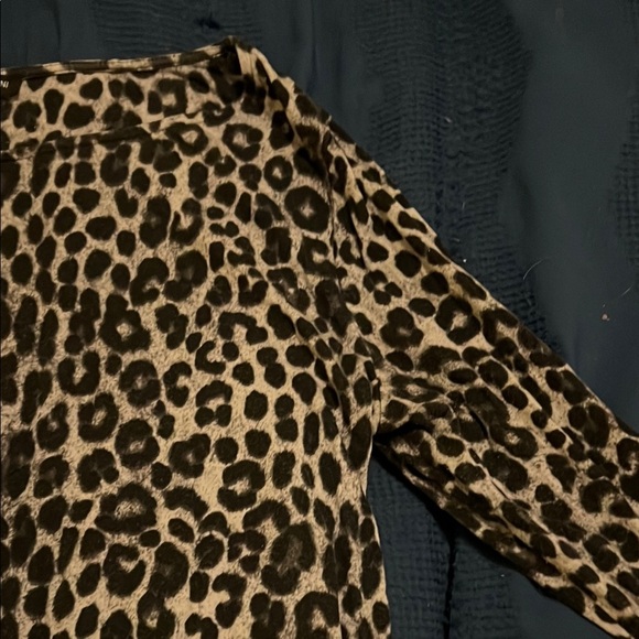 Leopard Print Women's Top - Picture 4 of 4